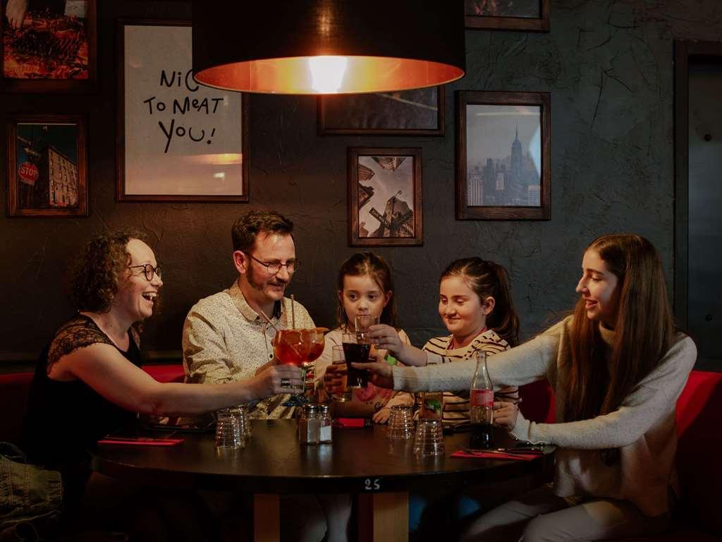 Ibis Budget Rodez Restaurang bild